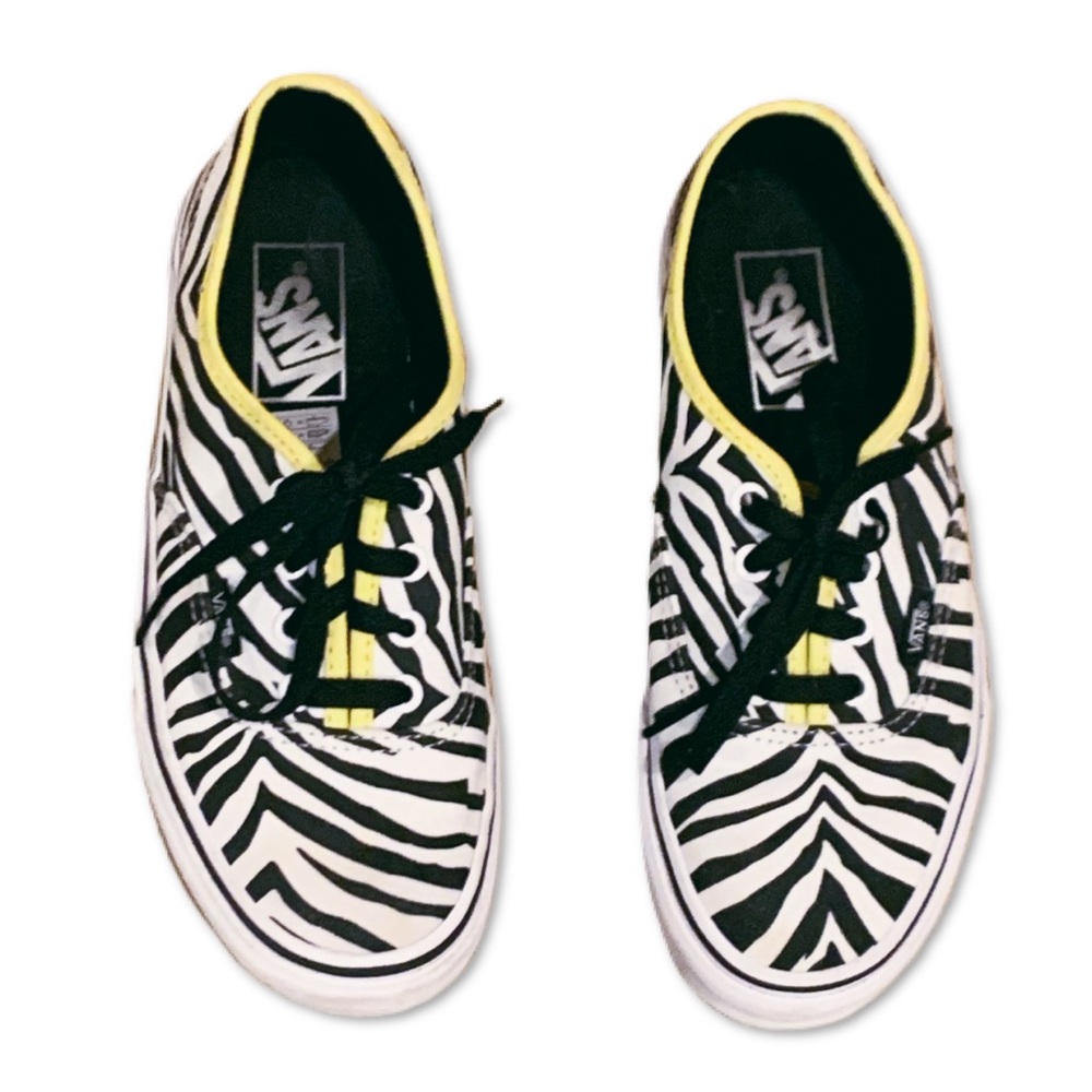 Vans zebra lace up skate shoes size 7